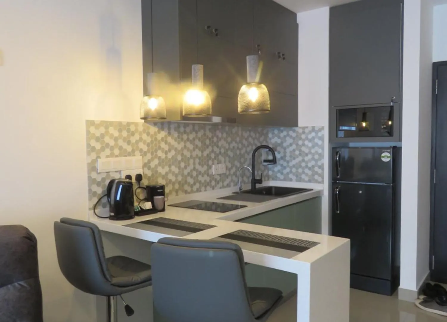 Coastal Cocoon Studio Negombo Apartment