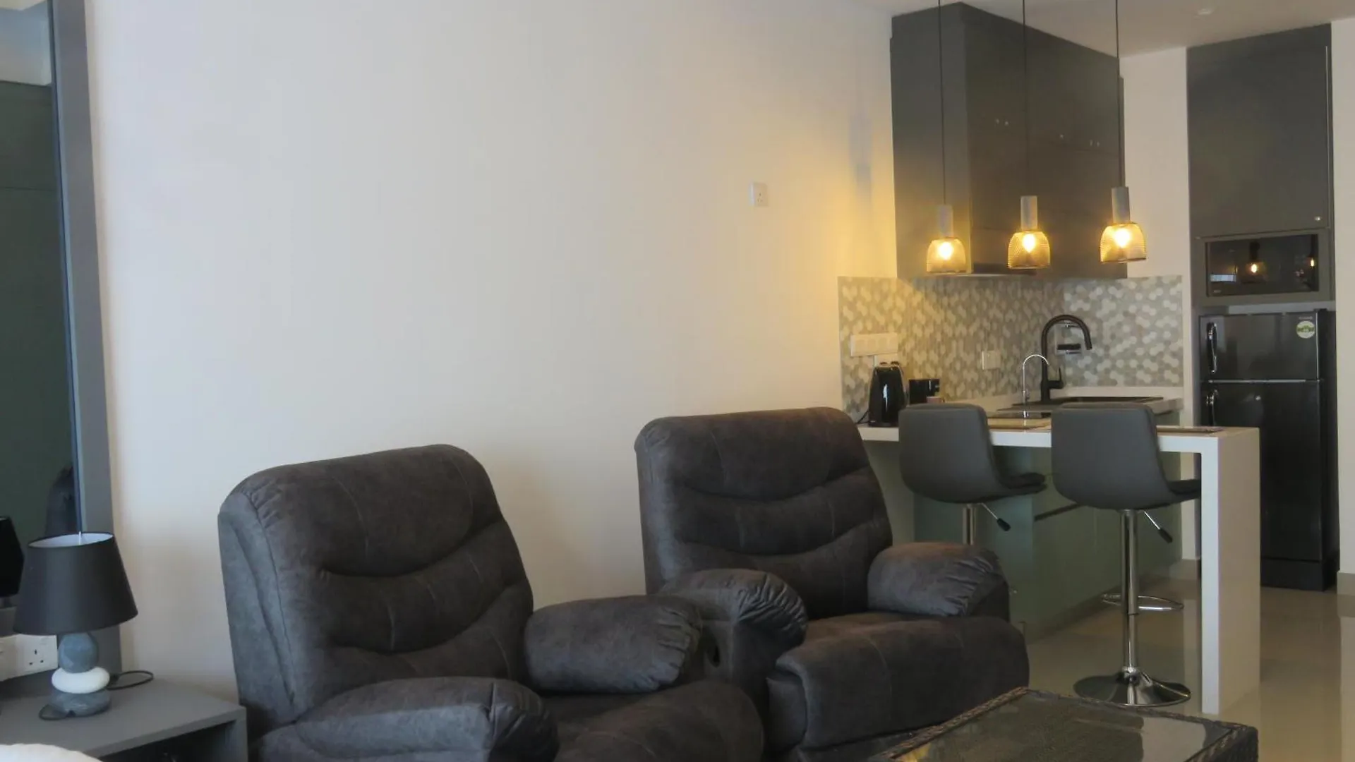 Apartment Coastal Cocoon Studio Negombo